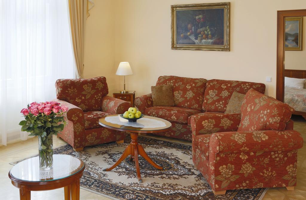 Bristol Kralovska Vila Karlovy Vary Oda fotoğraf